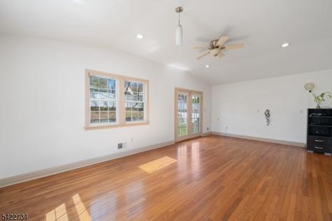 22 Cottage Lane Clifton NJ 07012