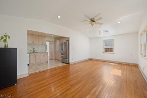22 Cottage Lane Clifton NJ 07012