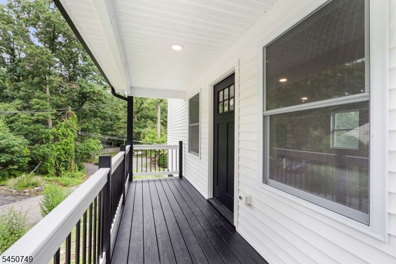 33 Allamuchy Trail Byram NJ 07821