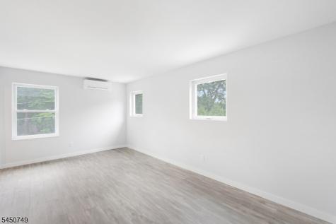 33 Allamuchy Trail Byram NJ 07821