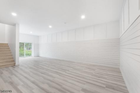 33 Allamuchy Trail Byram NJ 07821