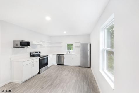33 Allamuchy Trail Byram NJ 07821