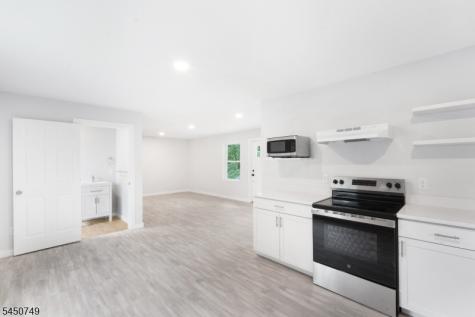 33 Allamuchy Trail Byram NJ 07821