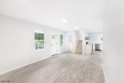 33 Allamuchy Trail Byram NJ 07821