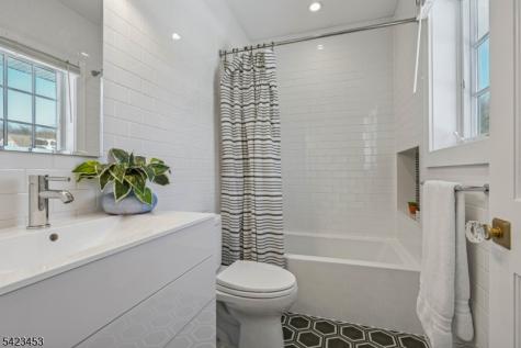 10 Mountain Terrace Montclair NJ 07043