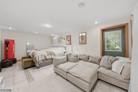 2 Carol Road Kinnelon NJ 07405