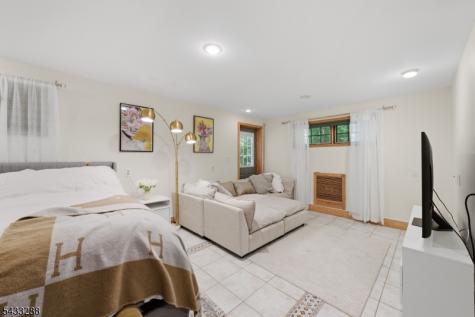 2 Carol Road Kinnelon NJ 07405