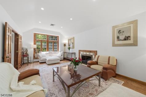 2 Carol Road Kinnelon NJ 07405