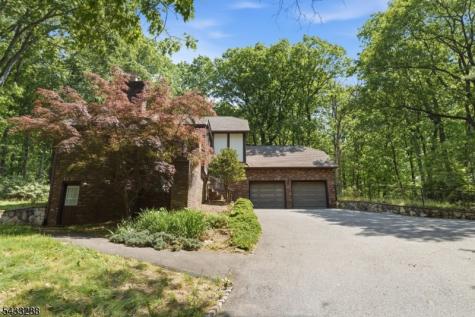 2 Carol Road Kinnelon NJ 07405