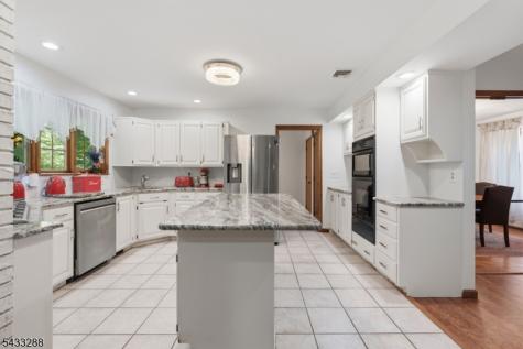 2 Carol Road Kinnelon NJ 07405