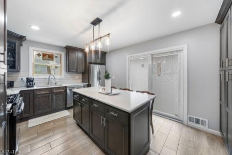 73 Davis Drive Bergenfield NJ 07621