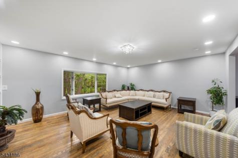 73 Davis Drive Bergenfield NJ 07621