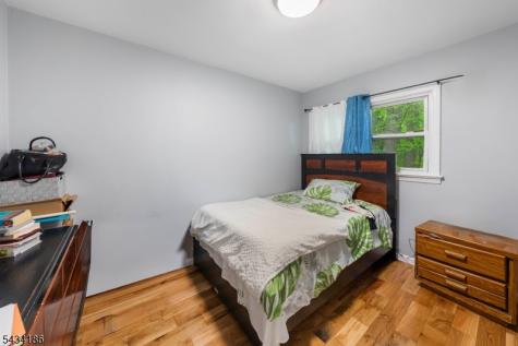 73 Davis Drive Bergenfield NJ 07621