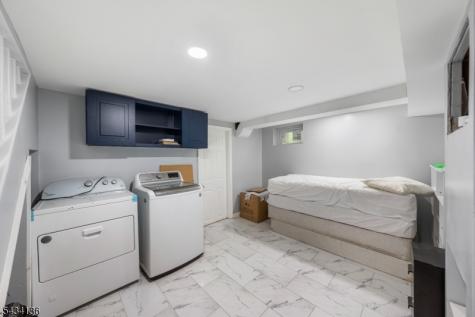 73 Davis Drive Bergenfield NJ 07621