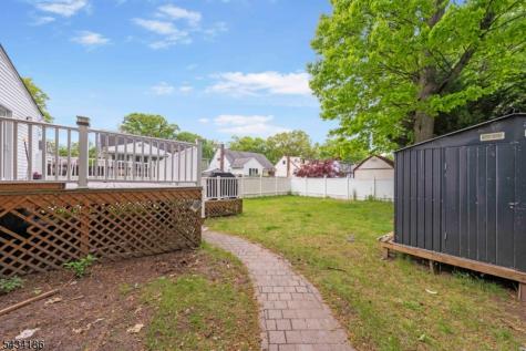 73 Davis Drive Bergenfield NJ 07621