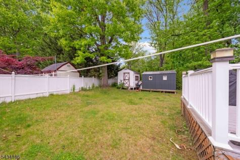 73 Davis Drive Bergenfield NJ 07621