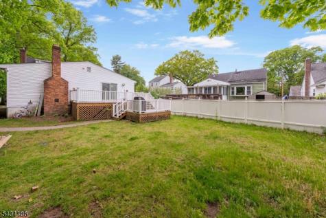 73 Davis Drive Bergenfield NJ 07621