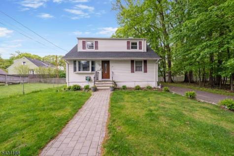 73 Davis Drive Bergenfield NJ 07621
