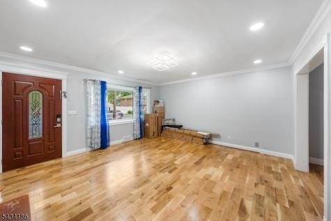73 Davis Drive Bergenfield NJ 07621