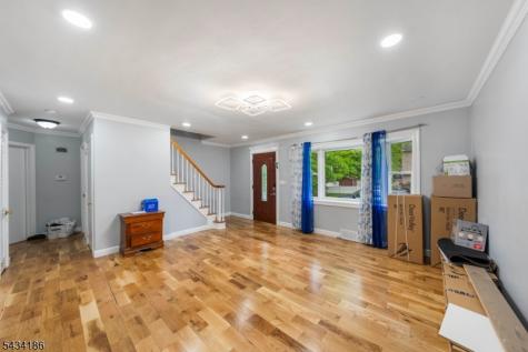 73 Davis Drive Bergenfield NJ 07621