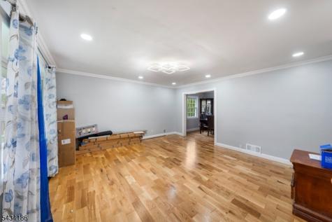 73 Davis Drive Bergenfield NJ 07621
