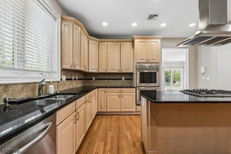 567 Mountain Avenue Springfield NJ 07081