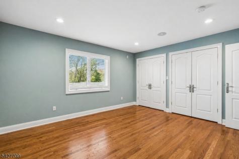 567 Mountain Avenue Springfield NJ 07081