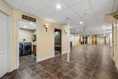 567 Mountain Avenue Springfield NJ 07081