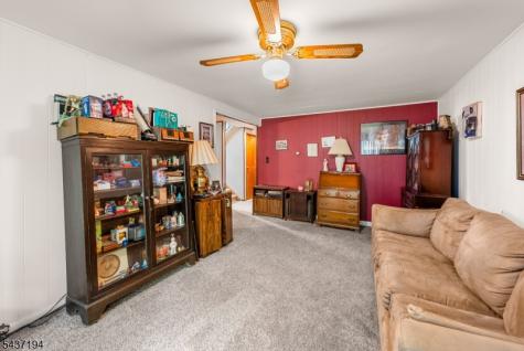 19 Fordham Trail Hopatcong NJ 07843