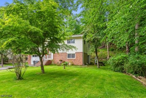 19 Fordham Trail Hopatcong NJ 07843