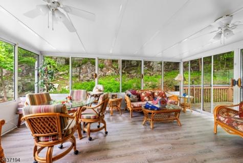 19 Fordham Trail Hopatcong NJ 07843