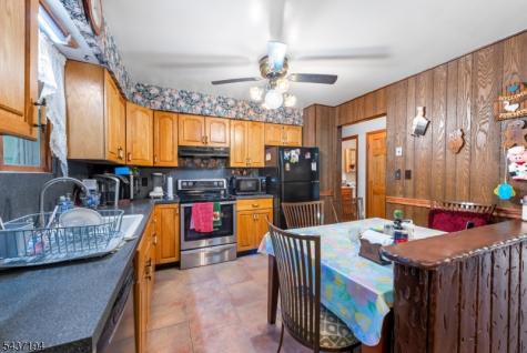 19 Fordham Trail Hopatcong NJ 07843