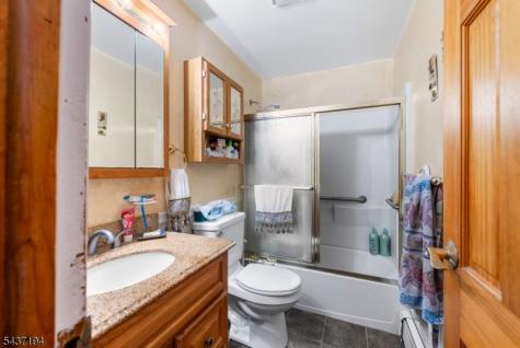 19 Fordham Trail Hopatcong NJ 07843