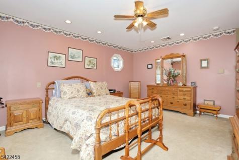 223 Linda Vista Avenue North Haledon NJ 07508