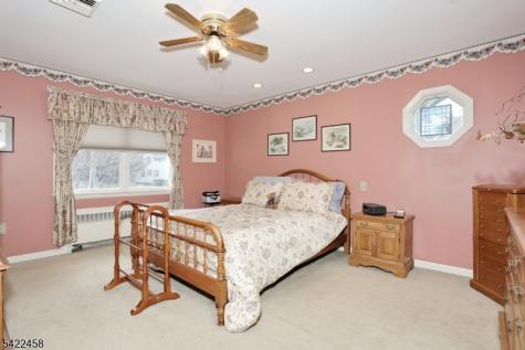 223 Linda Vista Avenue North Haledon NJ 07508