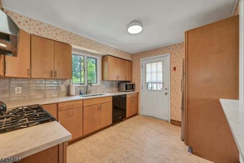 21 Butler Place Wanaque NJ 07420