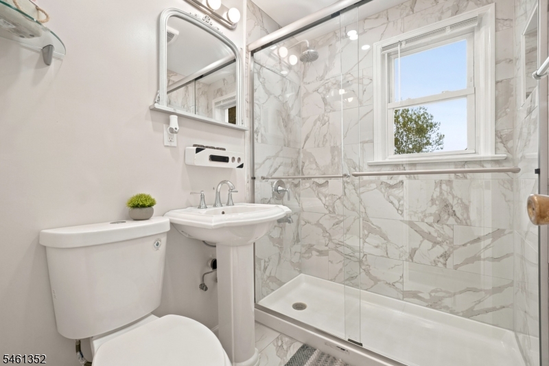 50 Heather Lane Roselle NJ 07203
