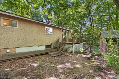 76 Brooksyde Avenue Ringwood NJ 07456