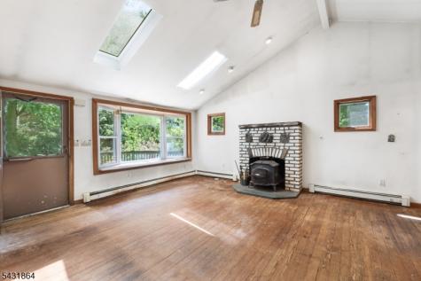 76 Brooksyde Avenue Ringwood NJ 07456