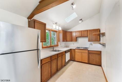 76 Brooksyde Avenue Ringwood NJ 07456