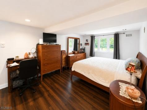 63 Martin Road Livingston NJ 07039