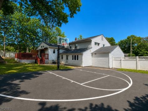 63 Martin Road Livingston NJ 07039