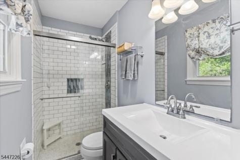 965 Edgewood Drive Stillwater NJ 07860