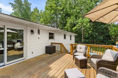 965 Edgewood Drive Stillwater NJ 07860
