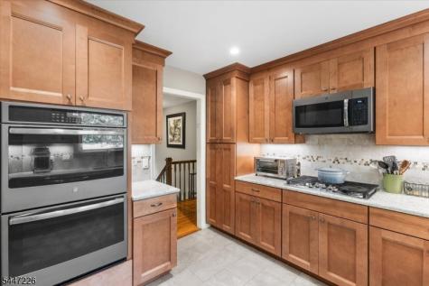 965 Edgewood Drive Stillwater NJ 07860