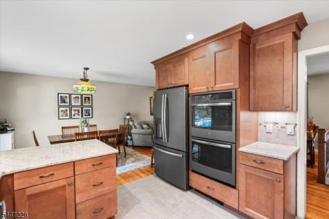965 Edgewood Drive Stillwater NJ 07860