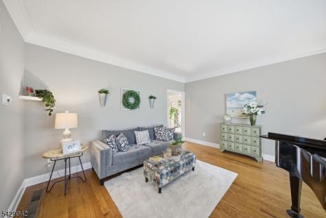 2 Hillas Lane Chester NJ 07930