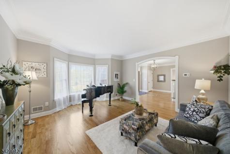 2 Hillas Lane Chester NJ 07930