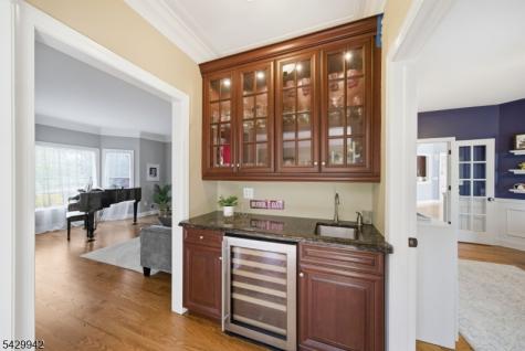 2 Hillas Lane Chester NJ 07930