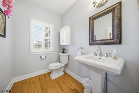 2 Hillas Lane Chester NJ 07930